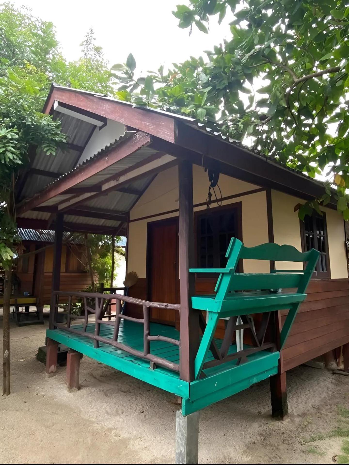 Pinks Bungalow Baan Tai Exterior photo